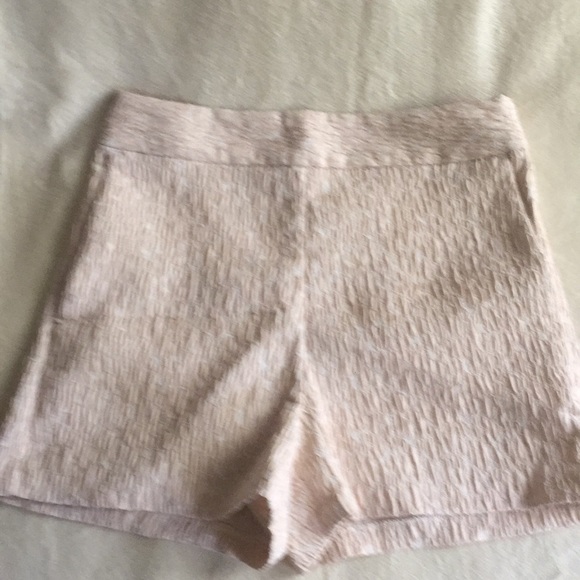 Express Jacquard Shorts. Size 4 - Picture 7 of 7